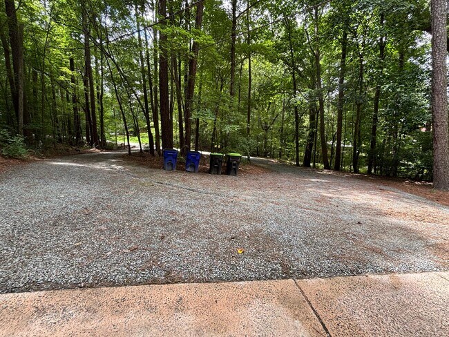 Foto del edificio - 69 Merritt Dr