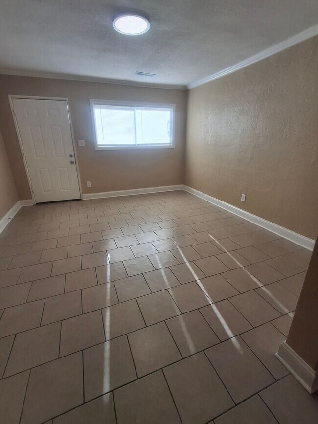 Building Photo - 5291-5293 Usher Drive