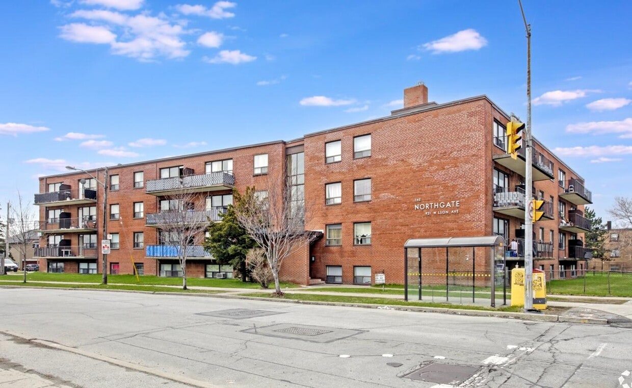 Primary Photo - 921 Wilson Apartments