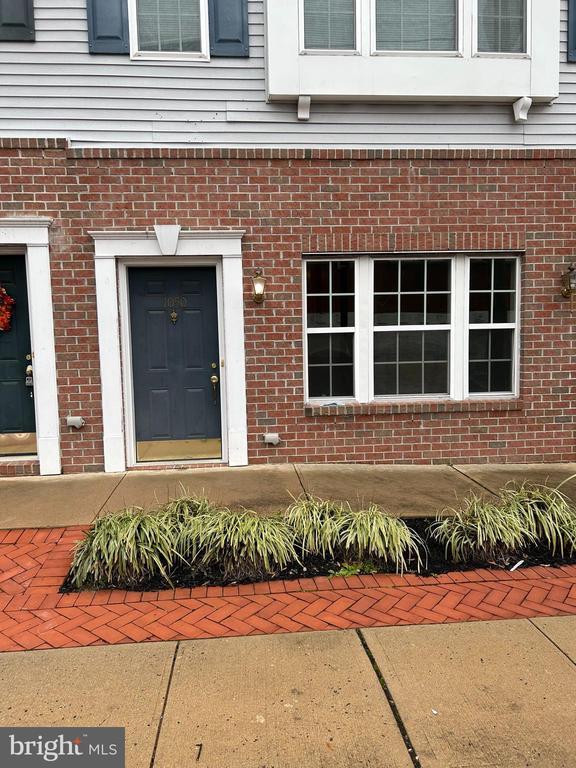 Foto del edificio - 1050 Lamberton St