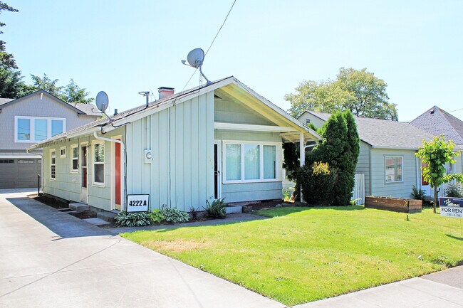 Foto del edificio - 4222 SE Holgate Blvd