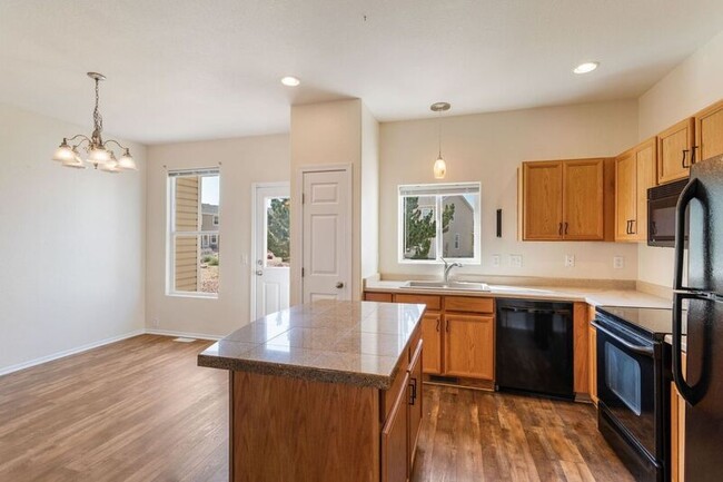Building Photo - 7333 Little Jimmy Grove