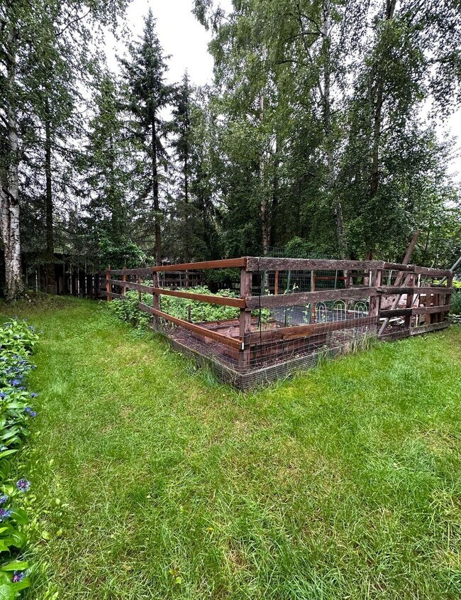 Building Photo - Beautiful South Anchorage Home with Garden