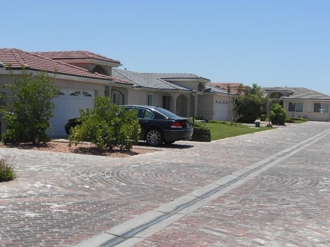 Building Photo - Graciella Court