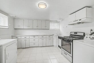 Building Photo - 5938 E 14th Ave