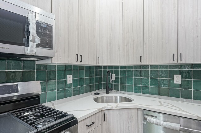 Foto del edificio - 5116 Delancey St