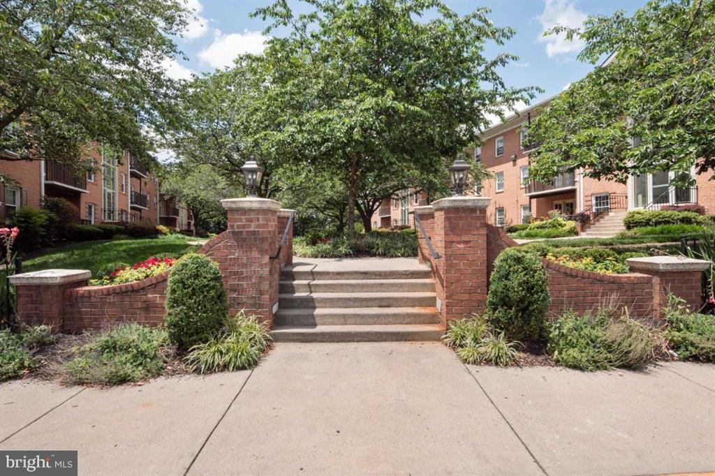 Front entrace to The Regency - 3336 Spring Ln
