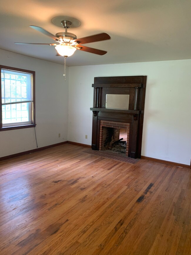 Foto del edificio - 2152 Dandridge Ave