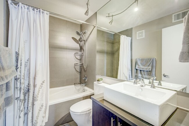 Building Photo - MODERN 2 BED/1 BATH CONDO IN BOULDER - $50...