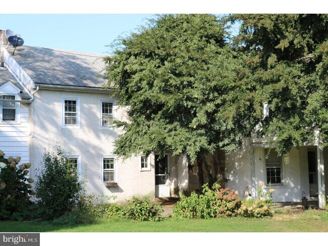 Foto del edificio - 3129 Yellow Springs Rd