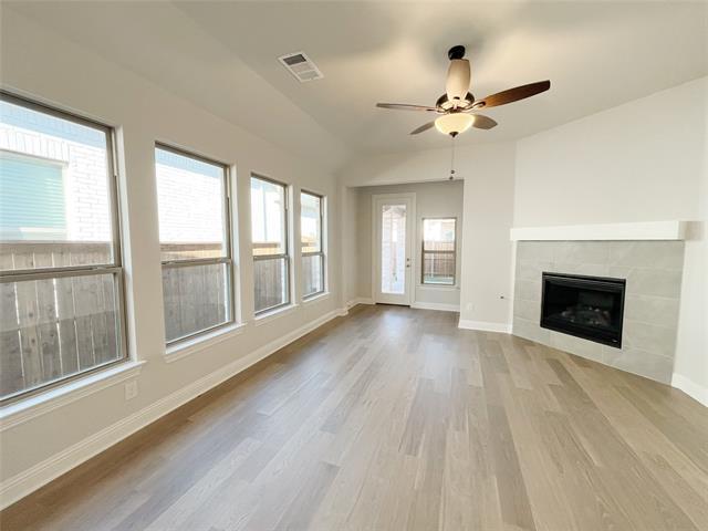 Foto del edificio - 2820 Crane Ct