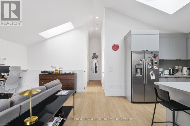 Photo du bâtiment - 506 Scarborough Rd