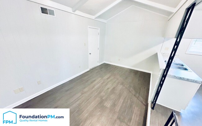 Foto del edificio - 4023 Haliburton St