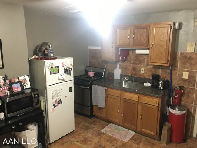Building Photo - 1 br, 1 bath Apartment - 1121 Mount Vernon st
