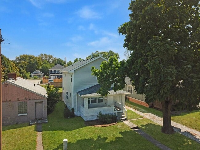 Photo - 1631 Dr Andrew J Brown Ave House