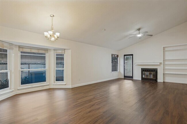 Foto del edificio - 12314 Thompkins Dr
