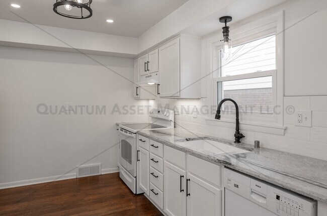 Foto del edificio - 5415 N Lydell St