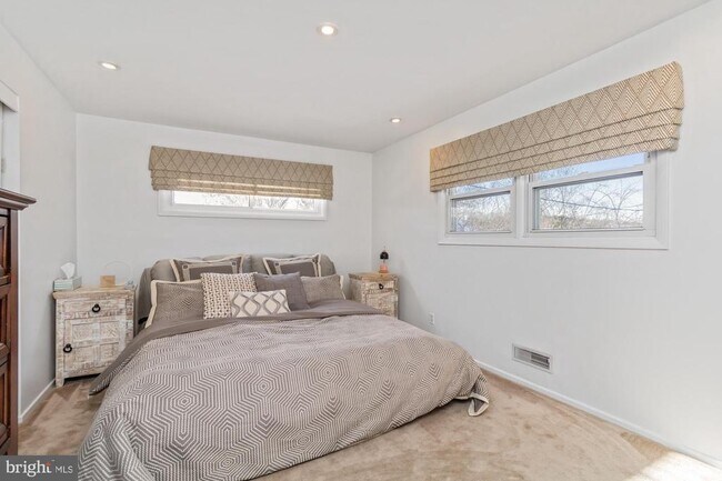 Foto del edificio - 7206 N Charles St