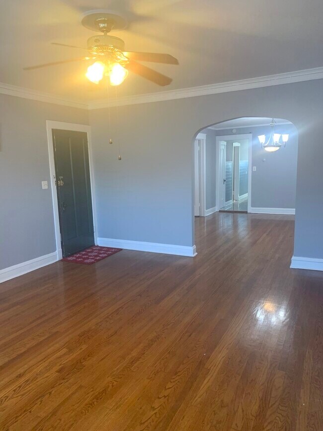 Foto del edificio - 4421 W Wrightwood Ave