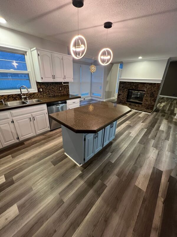 Building Photo - 1361 S Hunter Dr