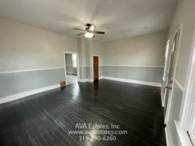 Building Photo - 1018 S Santa Fe Ave