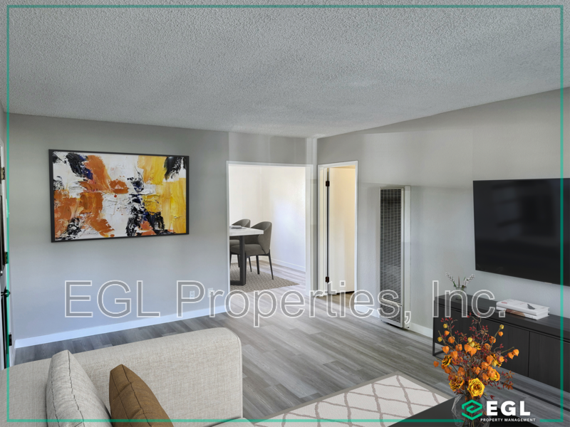 Foto principal - 5802 Bowcroft St