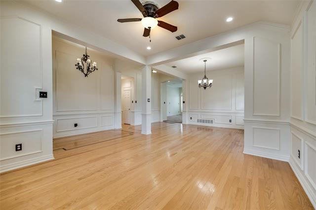 Building Photo - 6853 Colonnade Dr