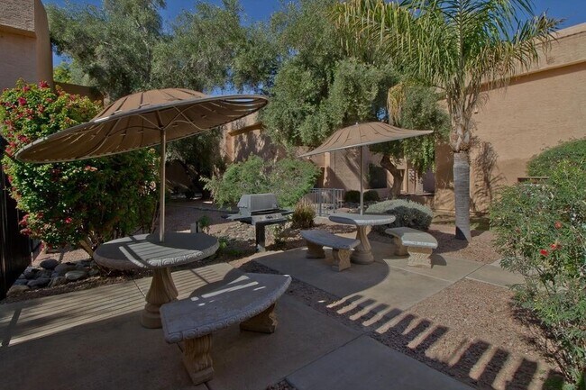 Foto del edificio - 3131 W Cochise Dr