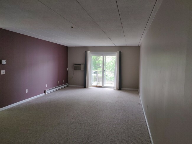 Building Photo - 50 Webster St