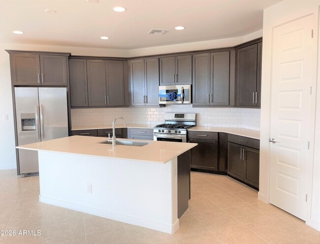 Foto del edificio - 9426 W Devonshire Ave