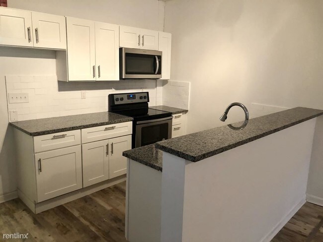 Foto del edificio - 2809 W Girard Ave