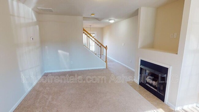 Building Photo - 37 Lilac Fields Way
