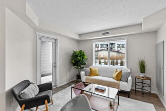 Building Photo - Pointe at Cameron Heights