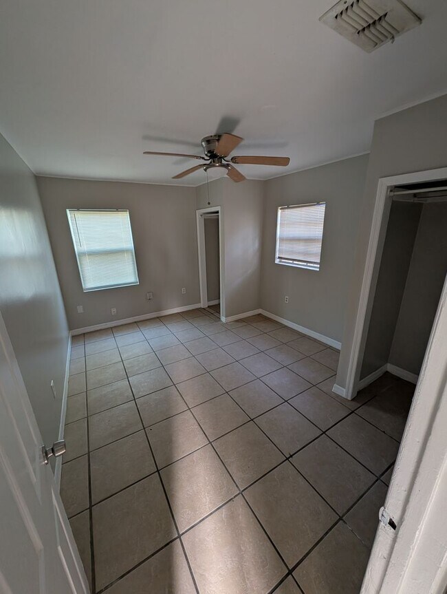 Foto del edificio - Newly Renovated 2BR Home in Jacksonville