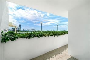 Foto del edificio - 2 br, 2 bath Condo - 2525 SW 3rd Ave Apt 609