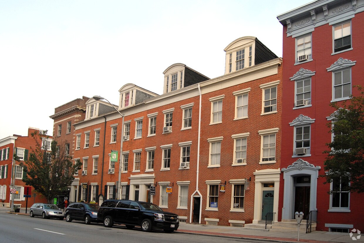 Foto principal - 111 E Market St