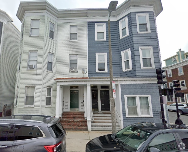 Building Photo - 190 L St