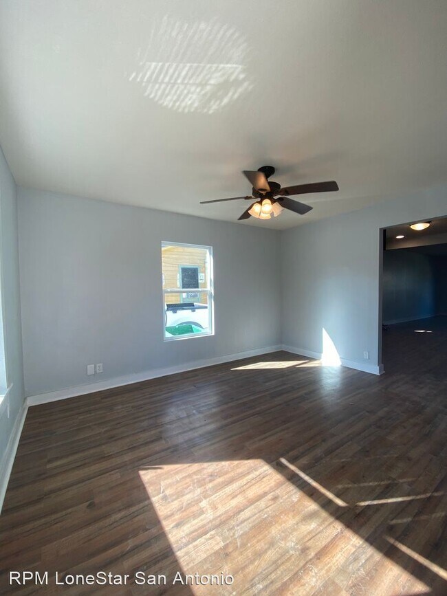 Building Photo - 3 br, 2 bath House - 2703 Menchaca St, Unit A