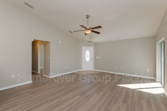 Foto del edificio - 4106 Sundance Pl Loop