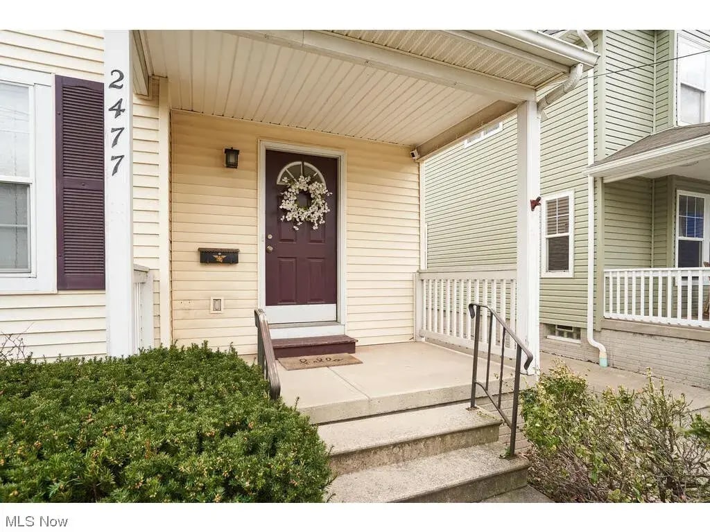 2477 W 5th St Cleveland, OH 44113 – photo 3