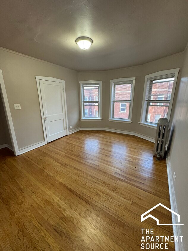 Foto principal - 4031 W Melrose St