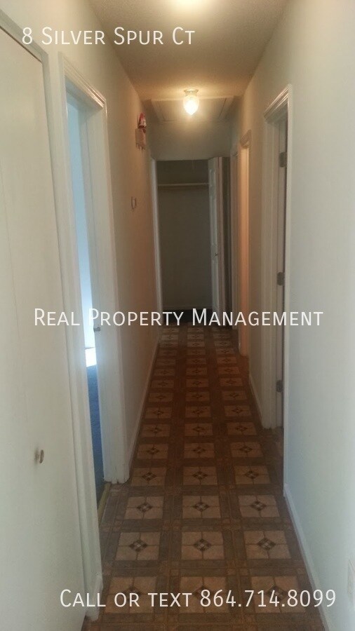 Building Photo - Lovely 4 bedroom 2 bath home with partiall...