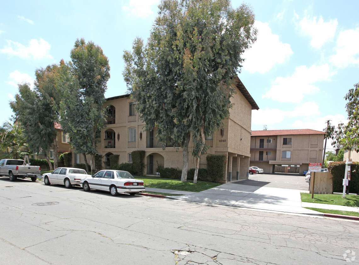 4240 Menlo Ave, San Diego, CA 92115 Apartments in San Diego, CA