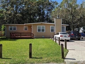 Building Photo - 1809 Tyndall Dr