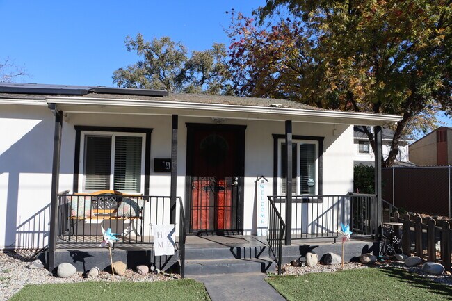 Foto del edificio - 1274 N Cedar St