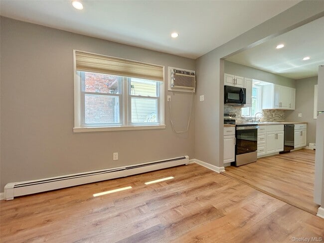 Building Photo - 306 3rd Rd