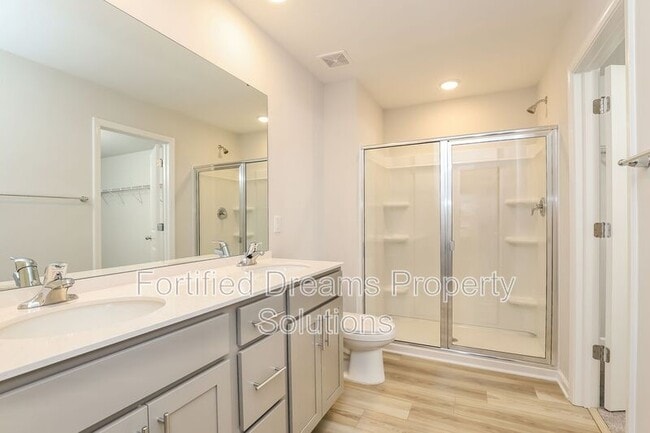 Building Photo - 5363 Roshni Terrace