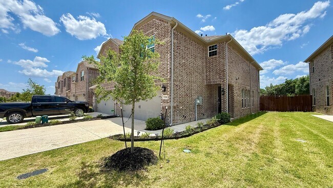 Foto del edificio - 588 Hutchinson Ln