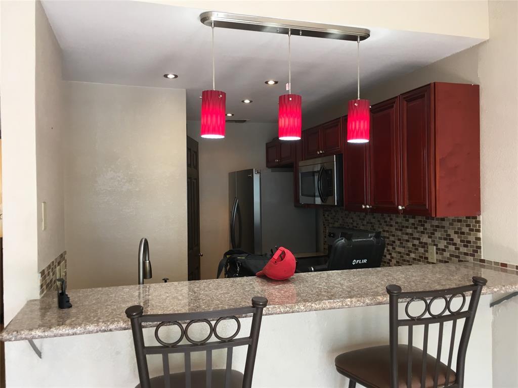 Foto del edificio - 807 W 25th St