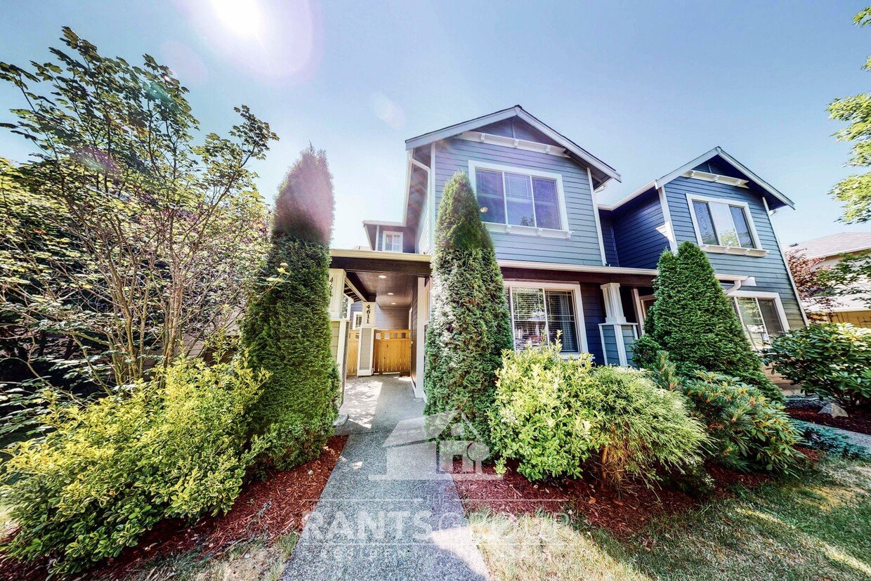 4611 Greenwood Dr SW, Olympia, WA 98502 Townhome Rentals in Olympia